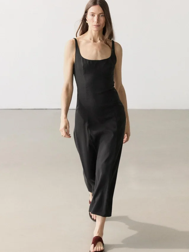 Linnen midi-jurk met bandjes Linnen midi-jurk met bandjes