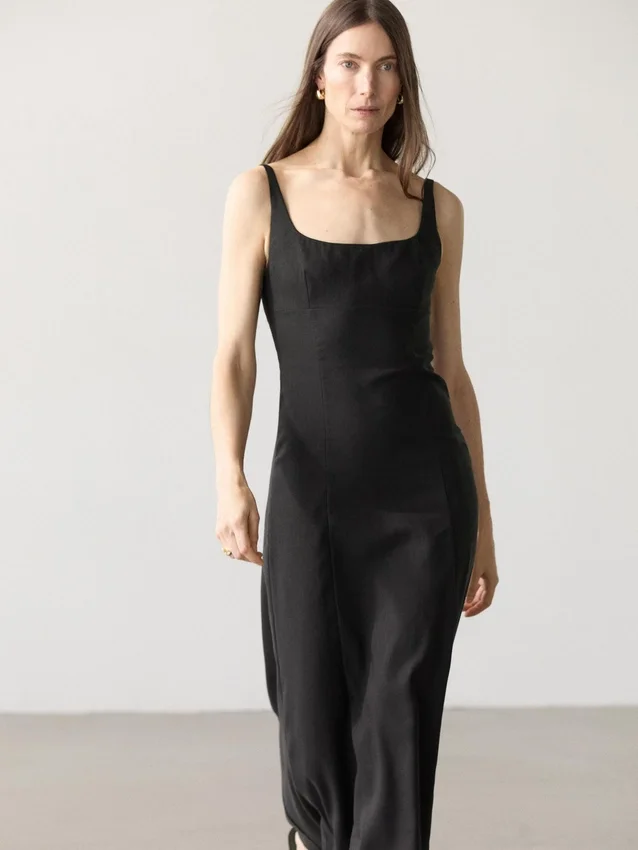 Linnen midi-jurk met bandjes Linnen midi-jurk met bandjes