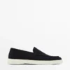 Loafers van gespleten leer met moc-neus