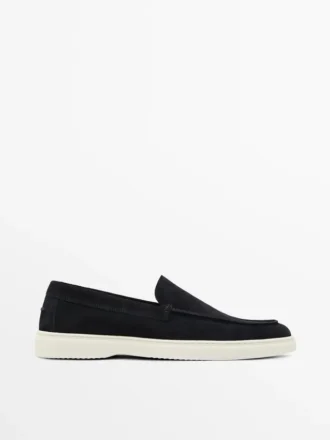 Loafers van gespleten leer met moc-neus