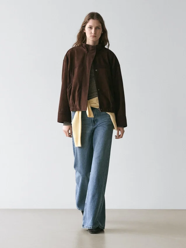 Mid-rise bell bottom jeans Mid-rise bell bottom jeans