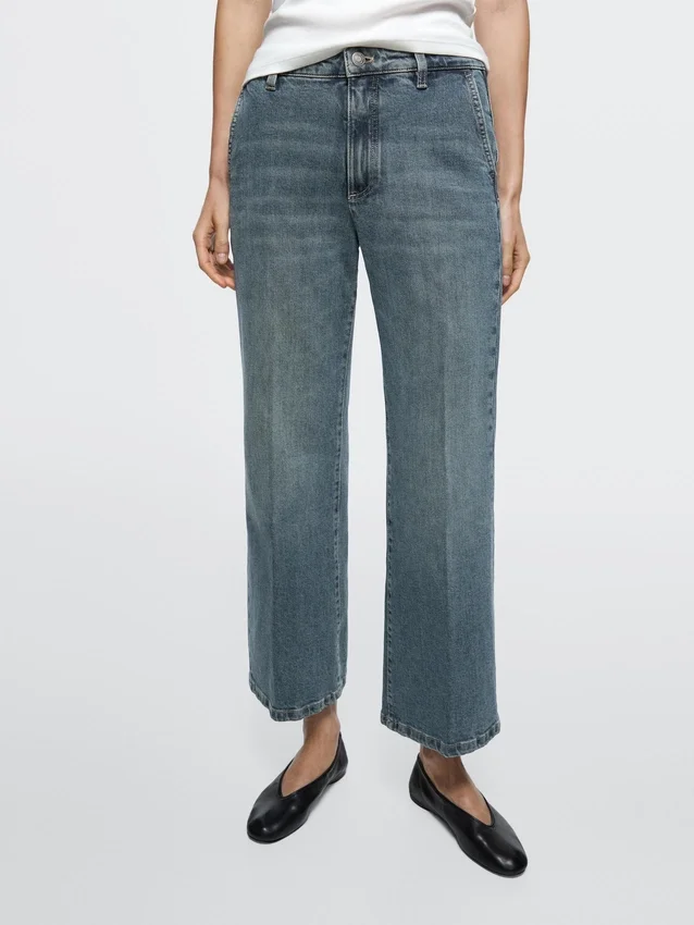 Mid-rise bell bottom jeans Mid-rise bell bottom jeans