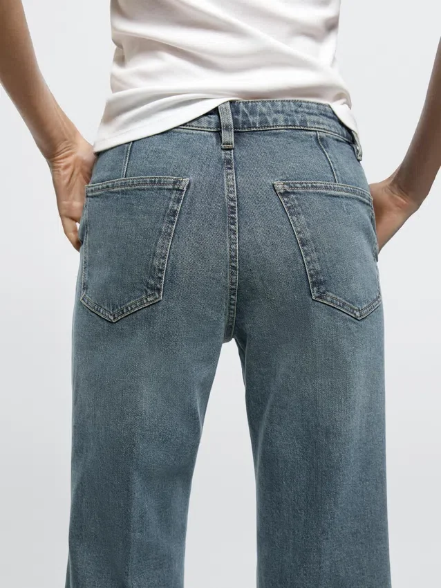 Mid-rise bell bottom jeans Mid-rise bell bottom jeans