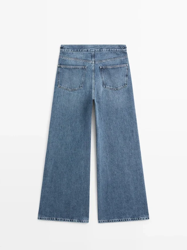 Mid-rise bell bottom jeans Mid-rise bell bottom jeans
