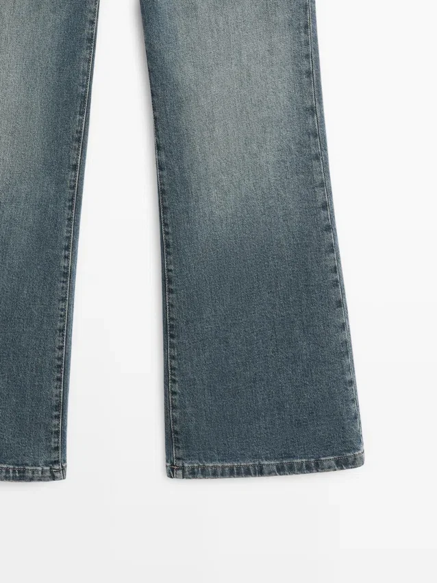 Mid-rise bell bottom jeans Mid-rise bell bottom jeans