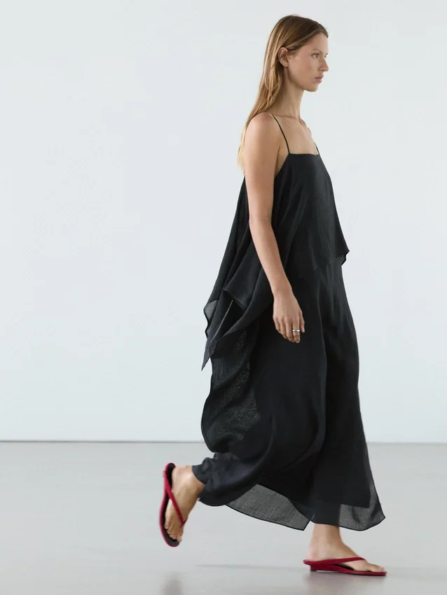 Midi-jurk met asymmetrische ruches Midi-jurk met asymmetrische ruches