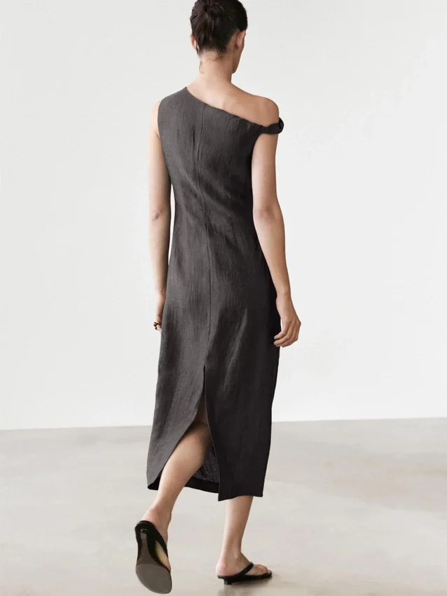 Midi-jurk met geplooide schouderdetails Midi-jurk met geplooide schouderdetails