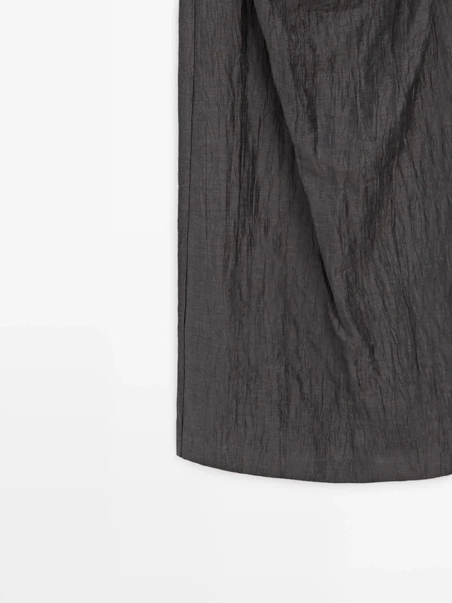 Midi-jurk met geplooide schouderdetails Midi-jurk met geplooide schouderdetails