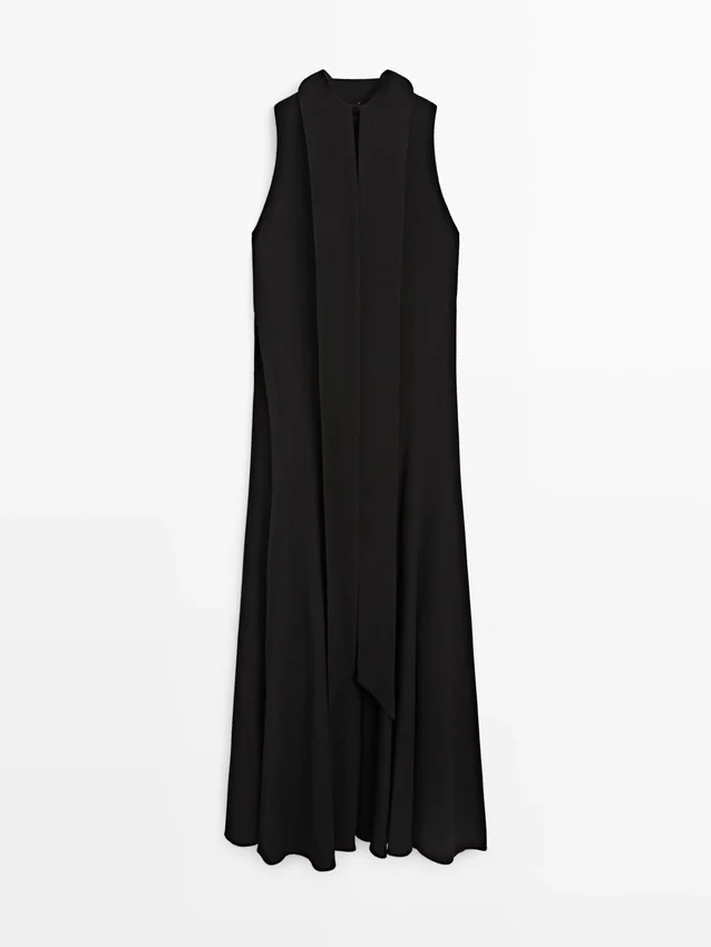 Midi-jurk met halternek en strikdetail Midi-jurk met halternek en strikdetail