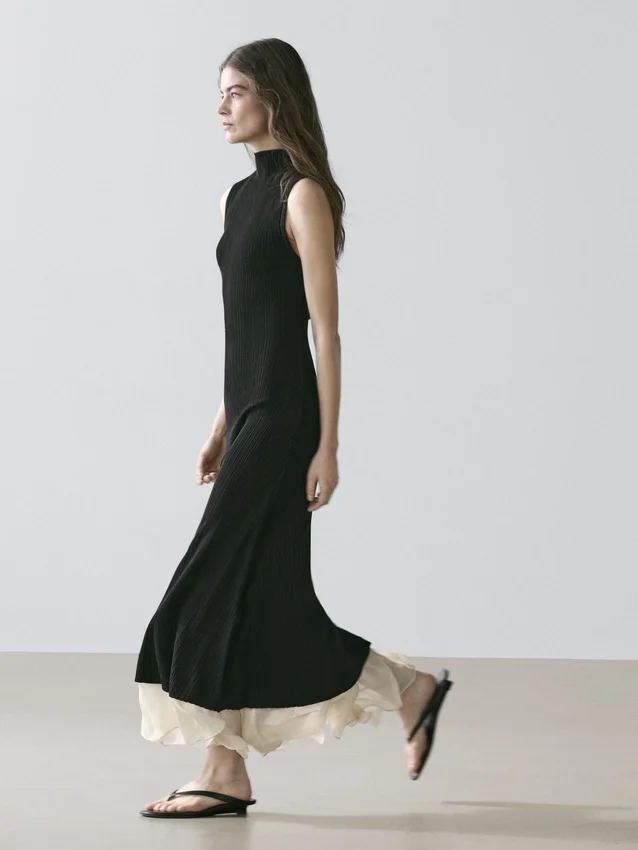 Midi-jurk met plooien en ruches Midi-jurk met plooien en ruches