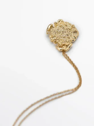 Mini-ketting met hanger van kant Mini-ketting met hanger van kant