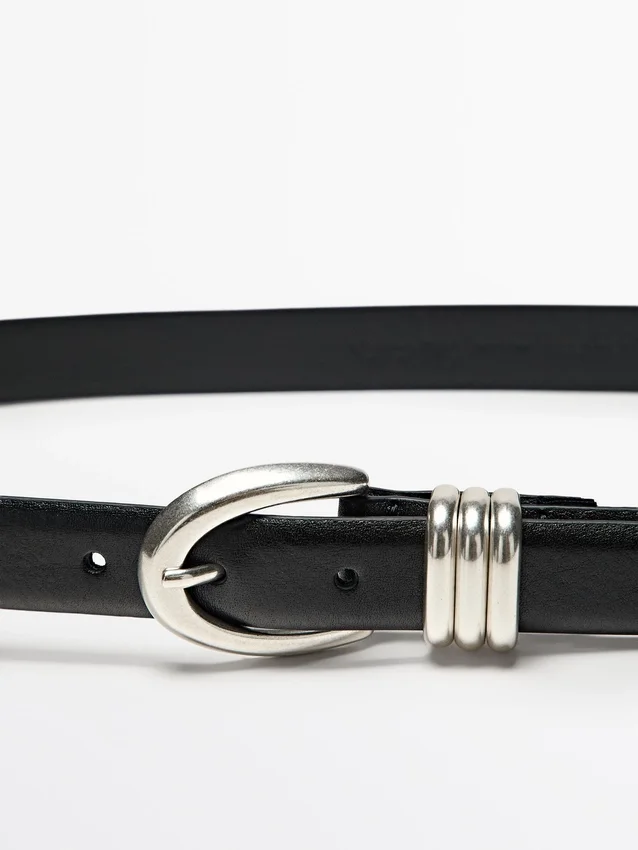 Nappaleren riem met metalen details Nappaleren riem met metalen details