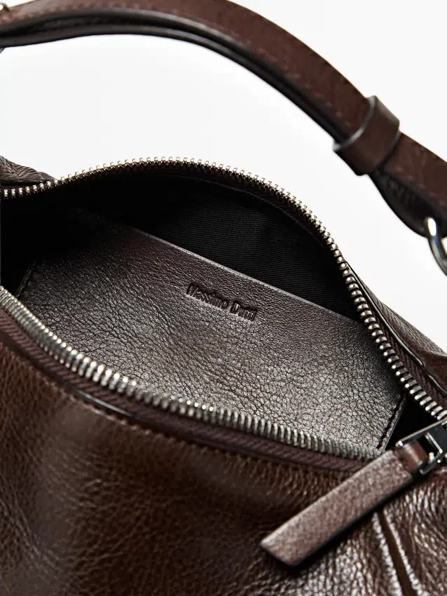 Nappaleren tas met metalen gesp Nappaleren tas met metalen gesp