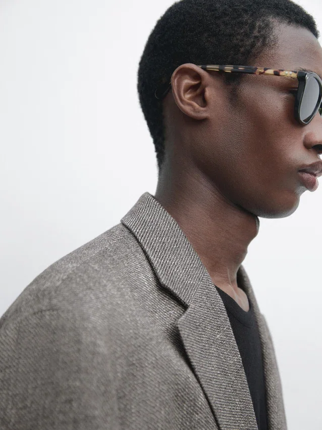 Op maat gemaakte blazer van linnenmix met visgraatmotief Op maat gemaakte blazer van linnenmix met visgraatmotief