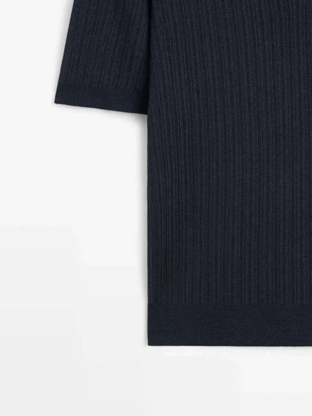 Overhemd met korte mouwen van gestructureerd gebreid materiaal Overhemd met korte mouwen van gestructureerd gebreid materiaal