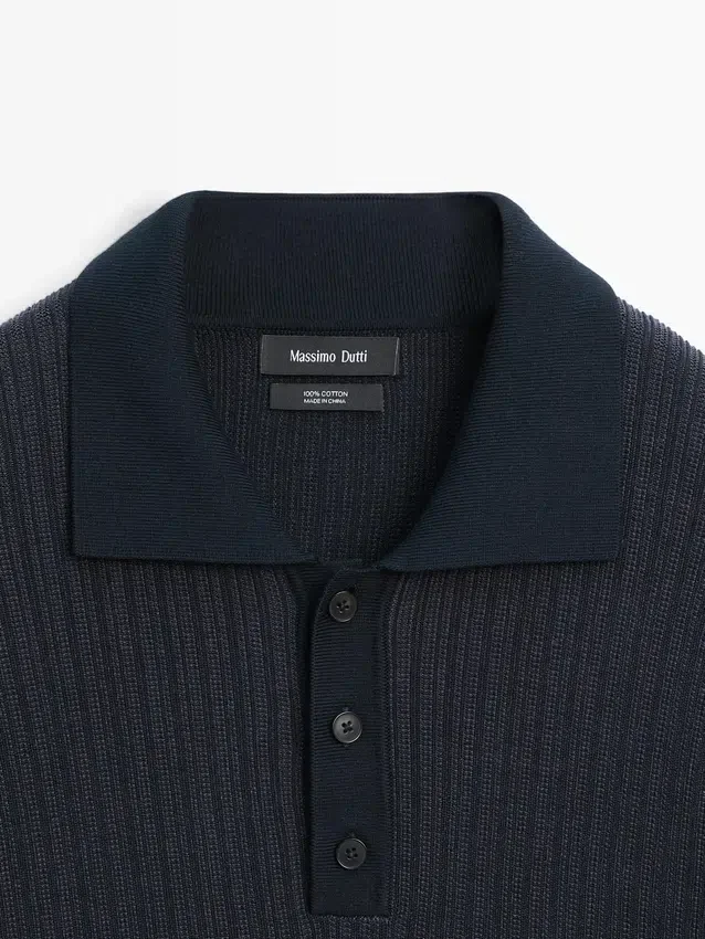 Overhemd met korte mouwen van gestructureerd gebreid materiaal Overhemd met korte mouwen van gestructureerd gebreid materiaal