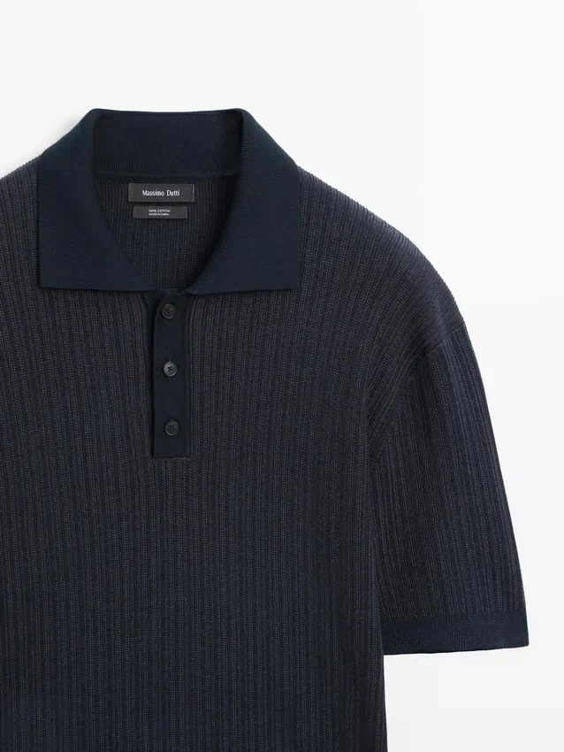 Overhemd met korte mouwen van gestructureerd gebreid materiaal Overhemd met korte mouwen van gestructureerd gebreid materiaal