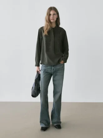 Overhemd met plooien en opstaande kraag