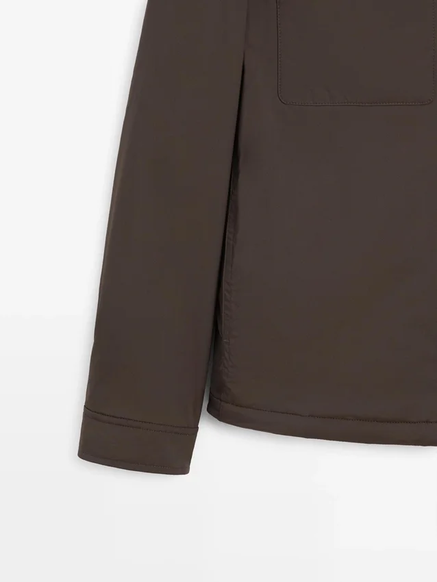 Overhemd met zakken en kraagstuk Overhemd met zakken en kraagstuk