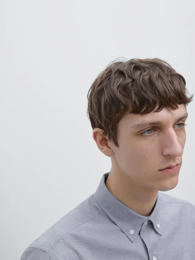 Overhemd van gemêleerd katoen met normale pasvorm Overhemd van gemêleerd katoen met normale pasvorm