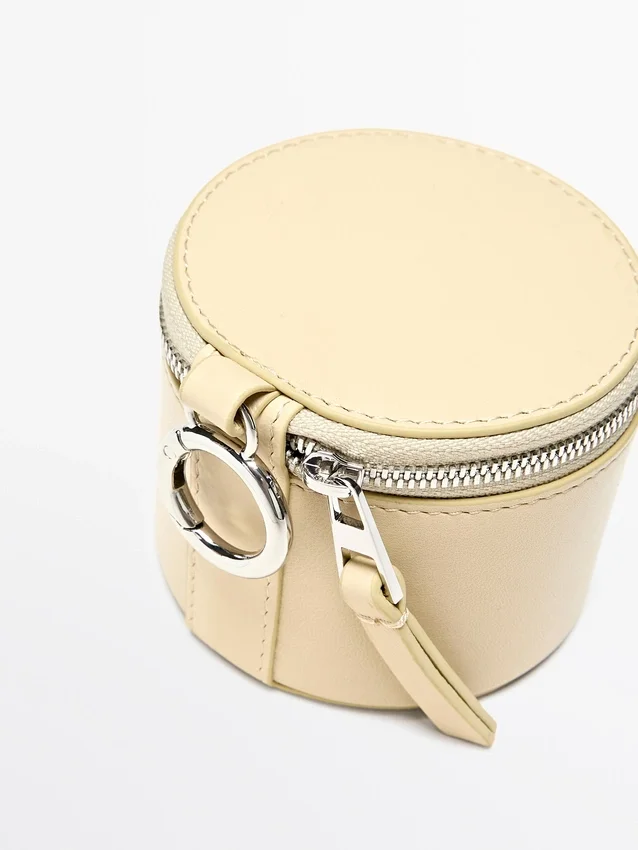 Ronde tas van nappaleer met strass-steentjes Ronde tas van nappaleer met strass-steentjes