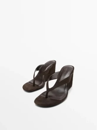 Sandalen met hoge hak en sleehak van gespleten leer