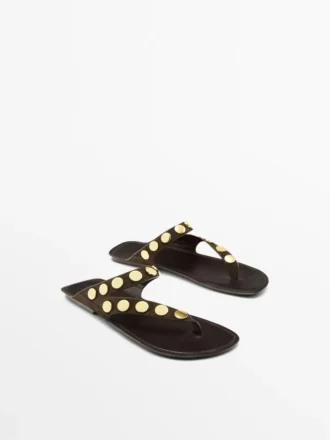 Sandalen van gespleten leer met studs