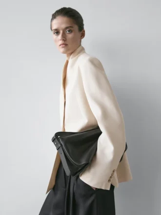 Satijnen blazer met hoge kraag