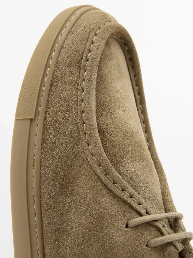 Schoenen met moc-neus van zacht leer Schoenen met moc-neus van zacht leer