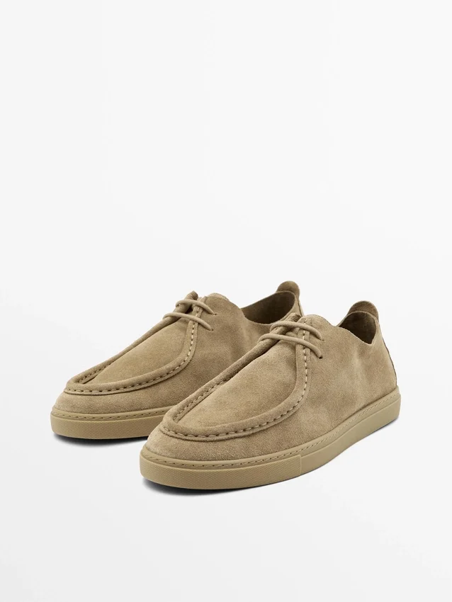 Schoenen met moc-neus van zacht leer Schoenen met moc-neus van zacht leer