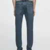 Slim fit jeans