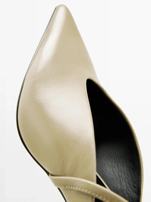 Slingback-schoenen met hoge hak Slingback-schoenen met hoge hak