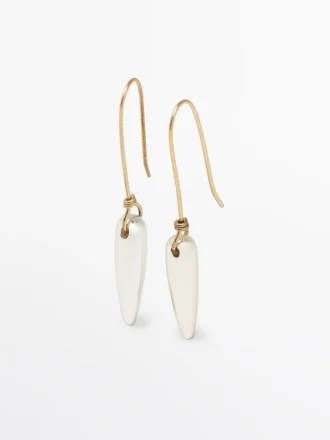 slinger oorbellen 2 330x440 - Slinger-oorbellen