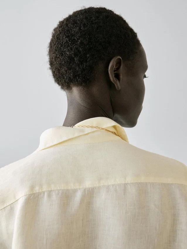 Soepelvallend overhemd van 100% linnen Soepelvallend overhemd van 100% linnen