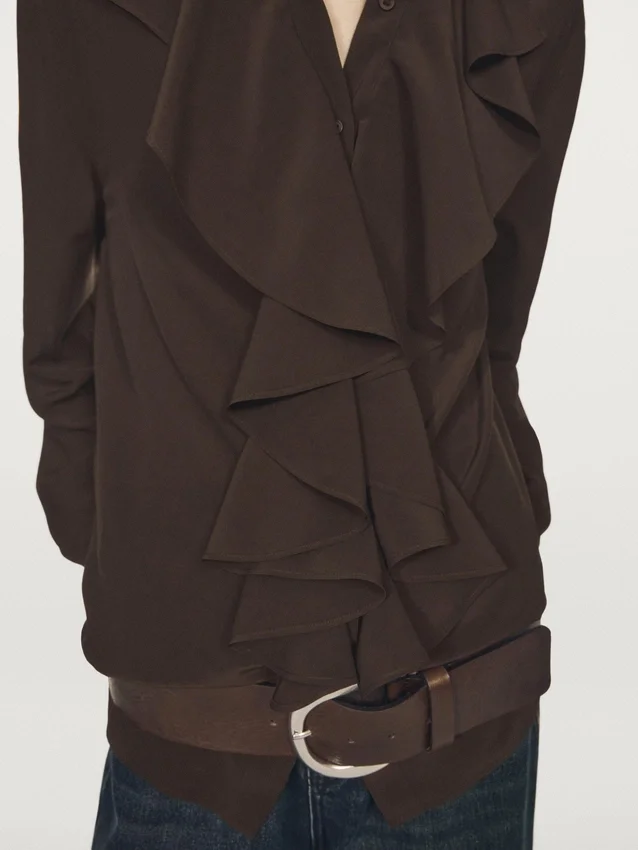 Soepelvallende blouse met ruches Soepelvallende blouse met ruches