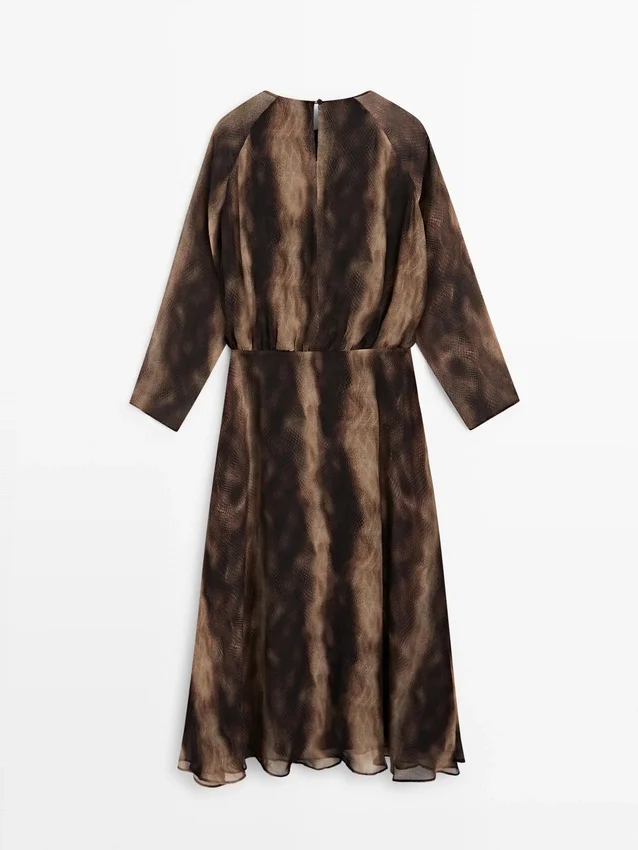 Soepelvallende jurk met dierenprint Soepelvallende jurk met dierenprint