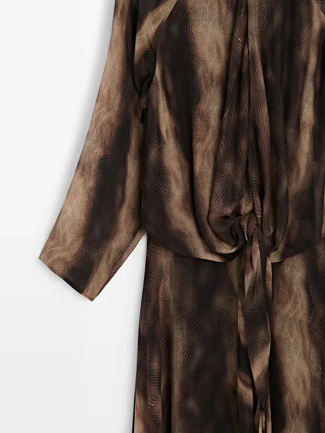 Soepelvallende jurk met dierenprint Soepelvallende jurk met dierenprint