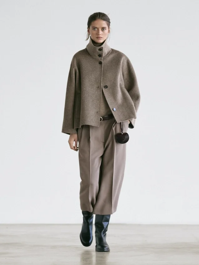 Soepelvallende lange bermuda met wijde pijpen Soepelvallende lange bermuda met wijde pijpen