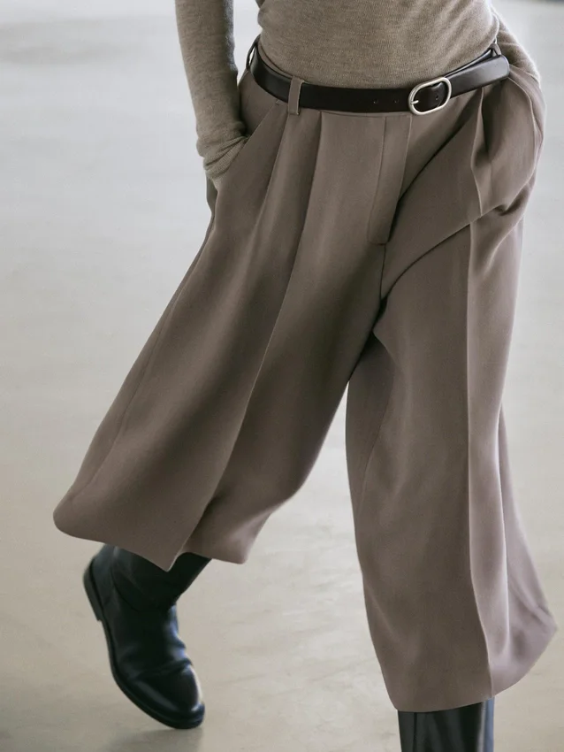 Soepelvallende lange bermuda met wijde pijpen Soepelvallende lange bermuda met wijde pijpen