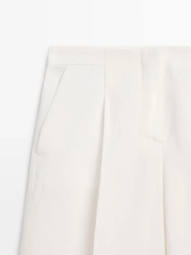 Soepelvallende linnen broek voor het kostuum Soepelvallende linnen broek voor het kostuum