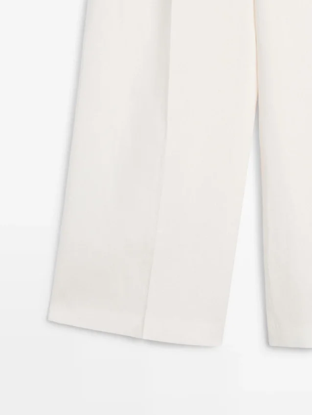 Soepelvallende linnen broek voor het kostuum Soepelvallende linnen broek voor het kostuum