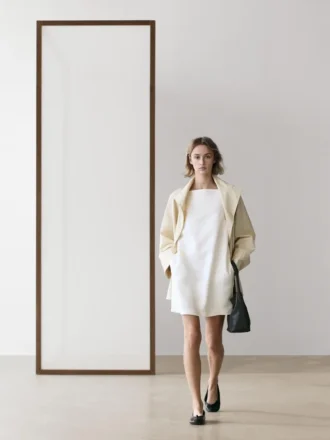 Soepelvallende mini-jurk