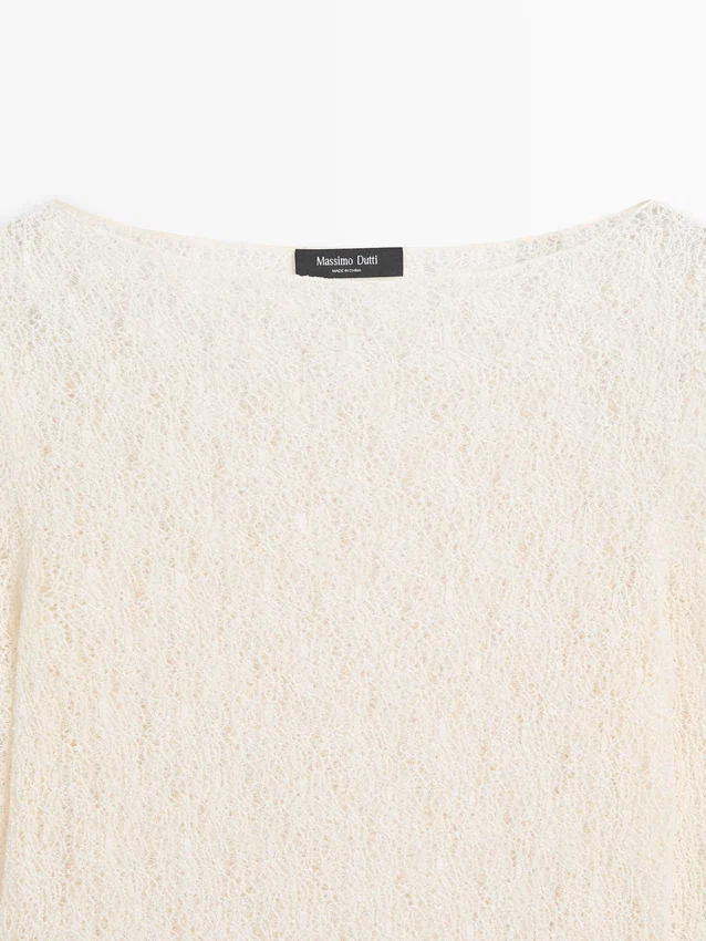 T-shirt met boothals en kanten details T-shirt met boothals en kanten details