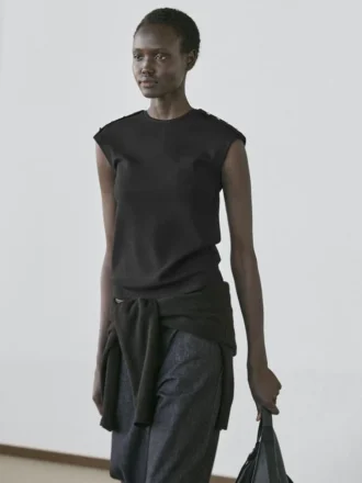 T-shirt met drop-sleeves en knoopdetails T-shirt met drop-sleeves en knoopdetails