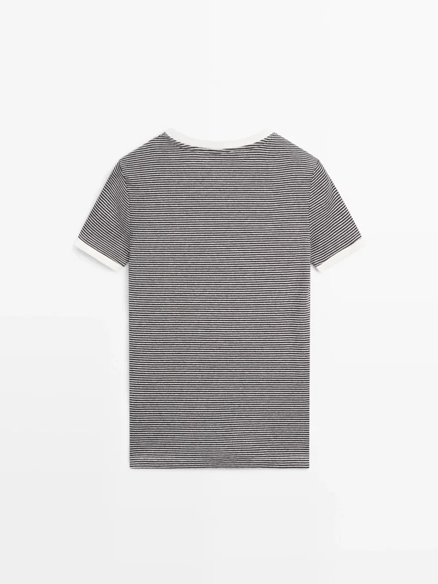 T-shirt met korte mouwen en contrasterende details T-shirt met korte mouwen en contrasterende details