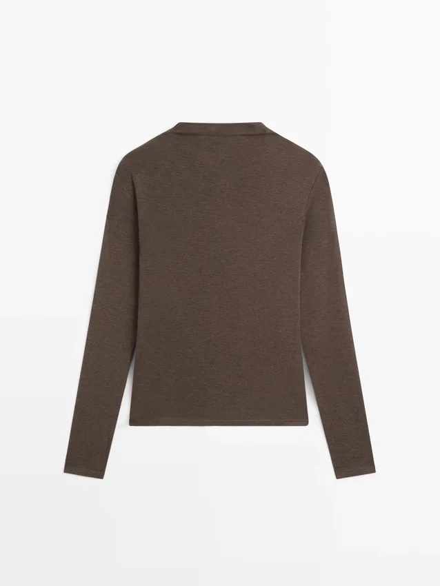 T-shirt met trechterhals T-shirt met trechterhals