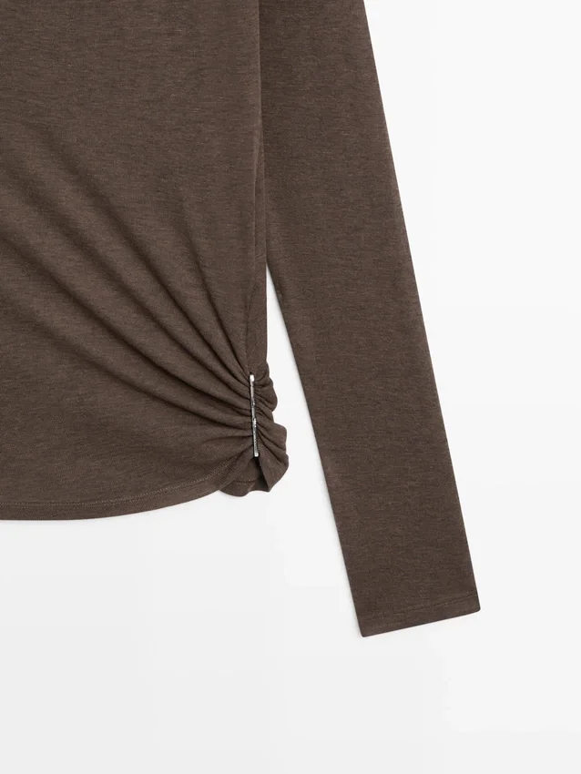 T-shirt met trechterhals T-shirt met trechterhals