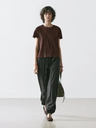 T-shirt van 100% katoen met naaddetail