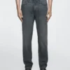 Tapered fit jeans