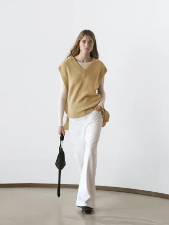 V-hals met strikdetails